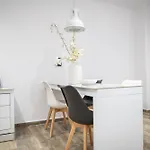 Homes 1 & 2 - Cozy Urban In The Heart Of Lejlighed Kos By