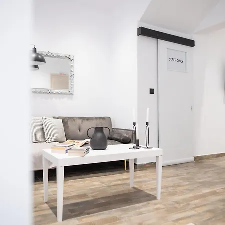 Homes 1 & 2 - Cozy Urban In The Heart Of *