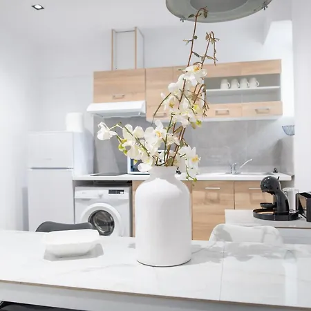 Homes 1 & 2 - Cozy Urban In The Heart Of Kos-Stadt
