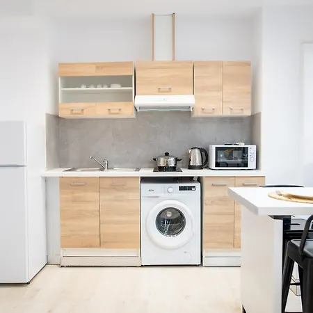 Homes 1 & 2 - Cozy Urban In The Heart Of * Kos-Stadt