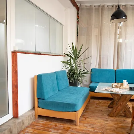 Homes 1 & 2 - Cozy Urban In The Heart Of