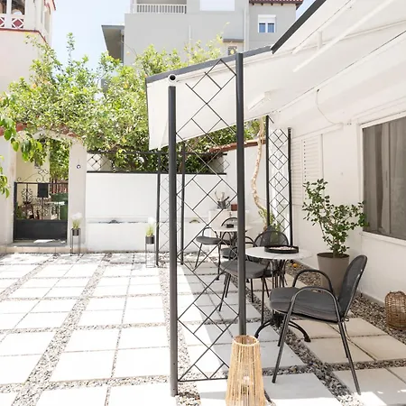 Апартаменты Homes 1 & 2 - Cozy Urban In The Heart Of Кос