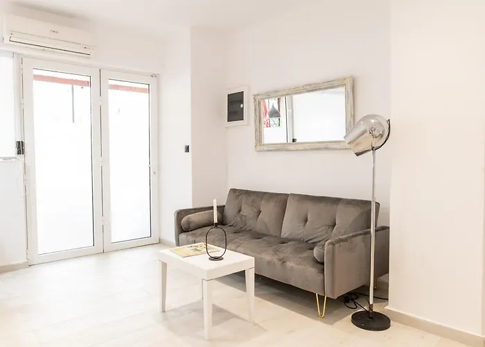 Homes 1 & 2 - Cozy Urban In The Heart Of Apartman Kosz