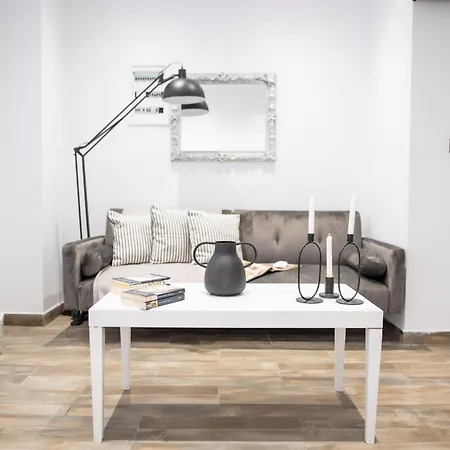 Homes 1 & 2 - Cozy Urban In The Heart Of * Kos