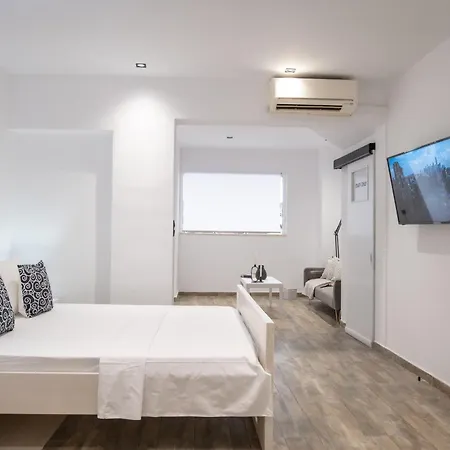 Homes 1 & 2 - Cozy Urban In The Heart Of Apartment *