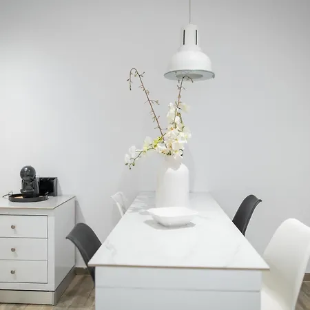 Homes 1 & 2 - Cozy Urban In The Heart Of *