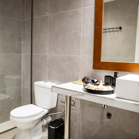 Homes 1 & 2 - Cozy Urban In The Heart Of * Kos