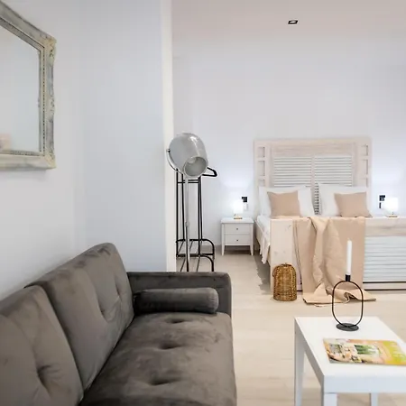 Homes 1 & 2 - Cozy Urban In The Heart Of Kos-Stadt