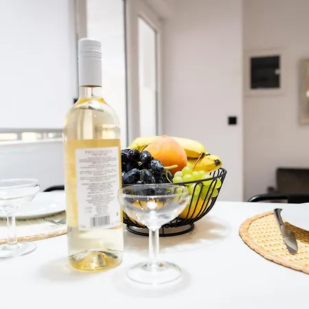 Homes 1 & 2 - Cozy Urban In The Heart Of *