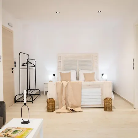 Homes 1 & 2 - Cozy Urban In The Heart Of