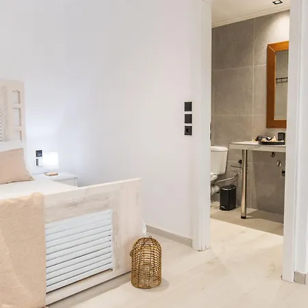 Homes 1 & 2 - Cozy Urban In The Heart Of