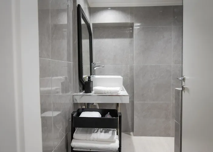 Homes 1 & 2 - Cozy Urban In The Heart Of * Kos