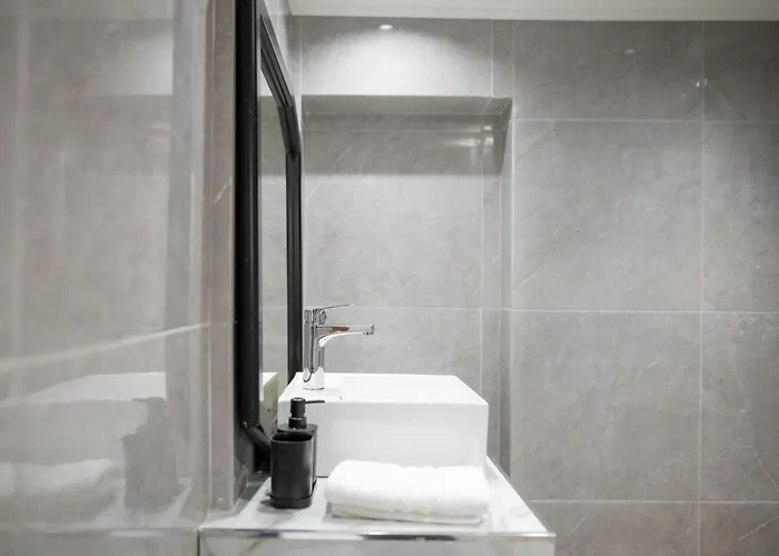 Homes 1 & 2 - Cozy Urban In The Heart Of העיירה קוס