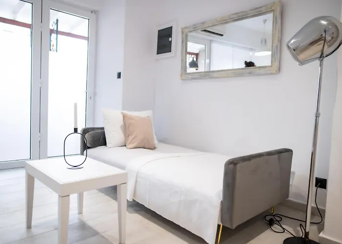 Homes 1 & 2 - Cozy Urban In The Heart Of *