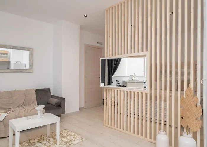 Homes 1 & 2 - Cozy Urban In The Heart Of העיירה קוס